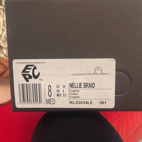 Kenneth Cole New York Braid leather sandal NIB - Picture 2 of 4